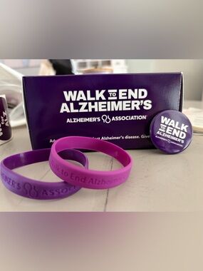 Walk to End Alzheimer's Purple Awareness Wristband and button